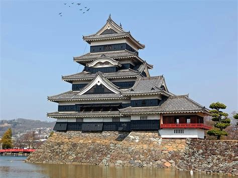 Le Château de Matsumoto : Une Forteresse Millénaire au Cœur du Japon !