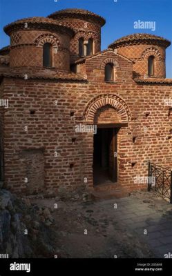 Le Temple de la Terre Céleste: Un joyau architectural perché sur une colline mystique!